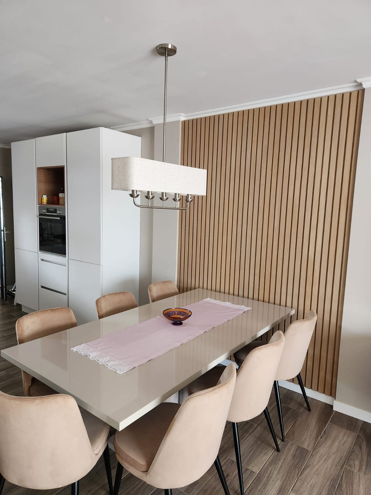 Riflaj interior, zonă de dining